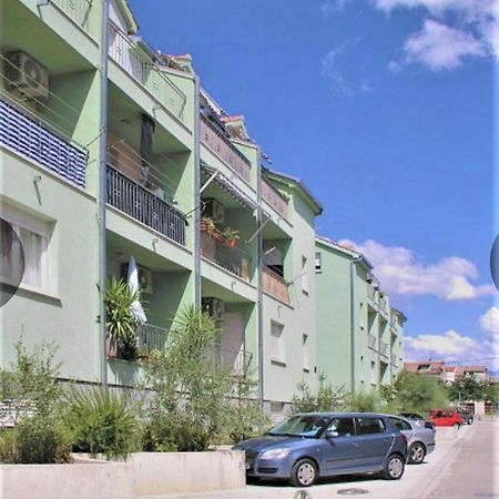 Apartman Scotti Kaštela Екстериор снимка