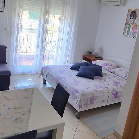 Apartman Scotti Kaštela Екстериор снимка